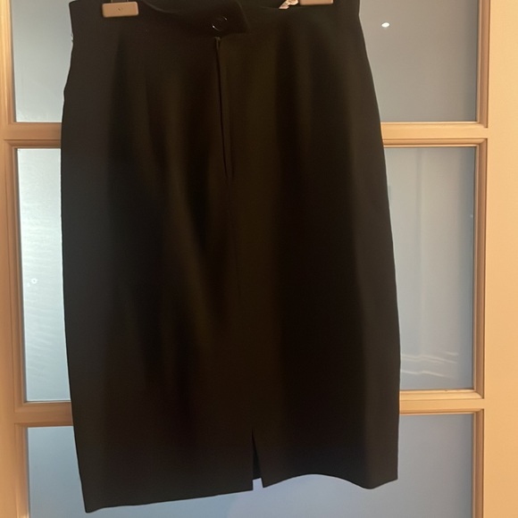 Skirt and jacket Gianfranco Ferre, made in Italy. 100% virgin wool. Size 42 - Picture 9 of 9